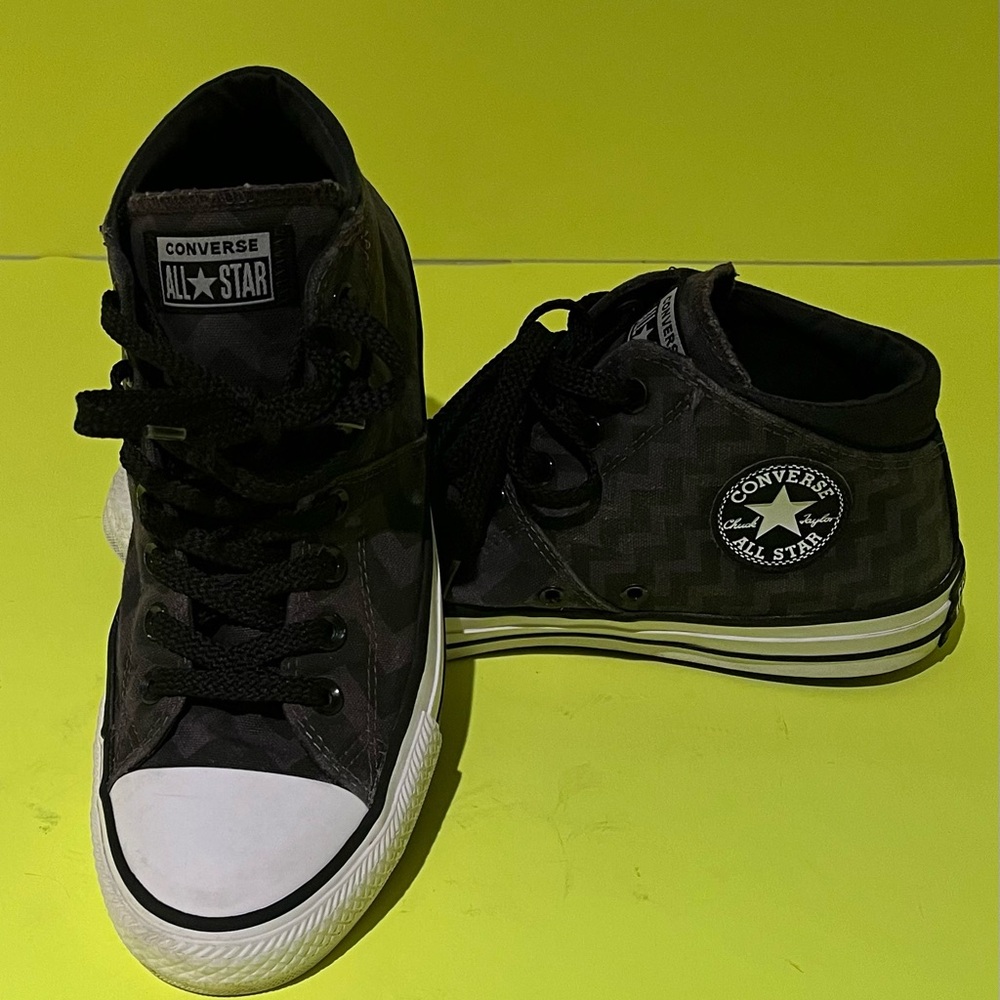 Converse Women Chuck Taylor All Star Sneakers